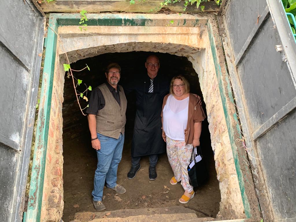 ceb38448 c83b 4f43 9ed0 339e4055aea6